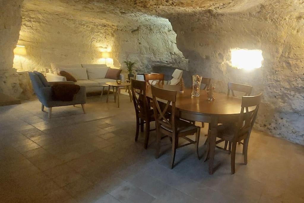 Troglo Entre Caves Et Chateaux Монлуи-сюр-Луар Экстерьер фото